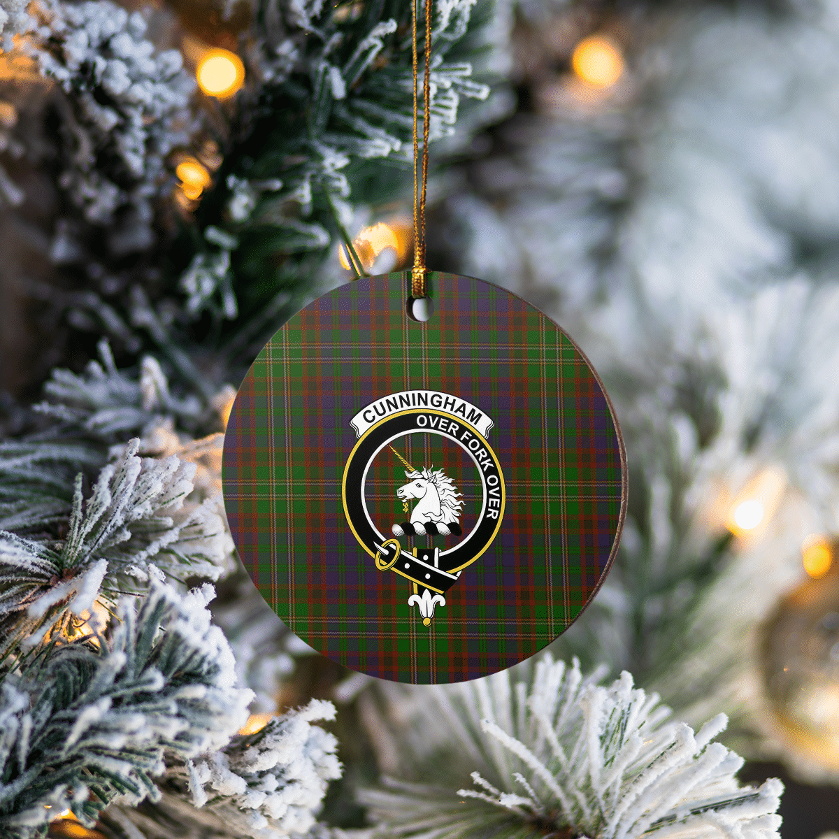 Clan Cunningham Hunting Modern Tartan Crest Round Ceramic Ornament LF84 Cunningham Hunting Modern Tartan Tartan Christmas   