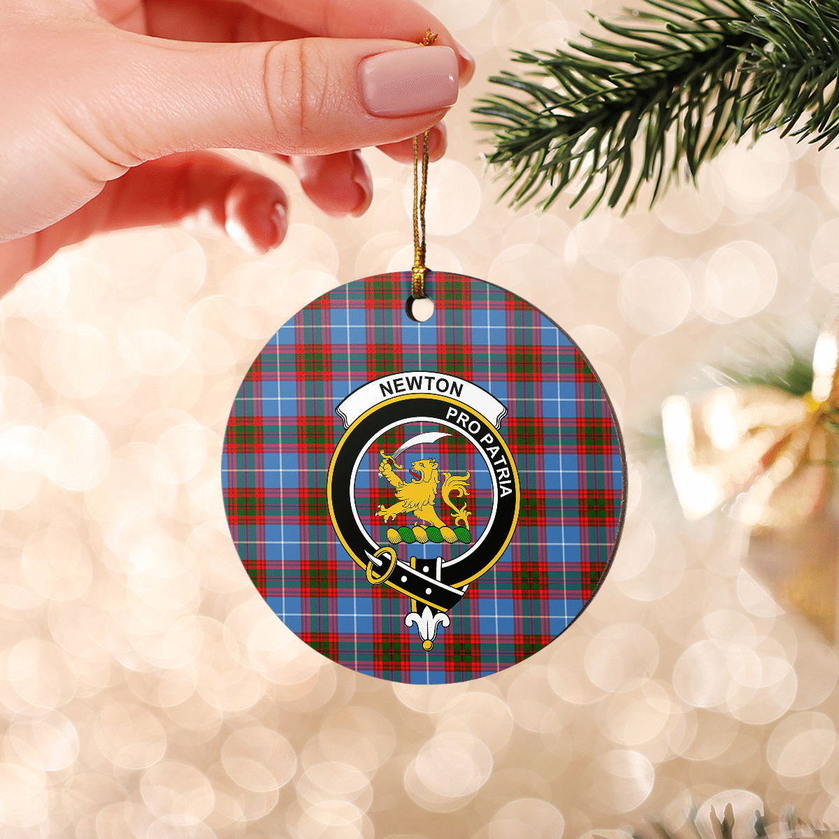 Clan Newton (Edingburg) Tartan Crest Round Ceramic Ornament GF30 Newton (Edingburg) Tartan Tartan Christmas   