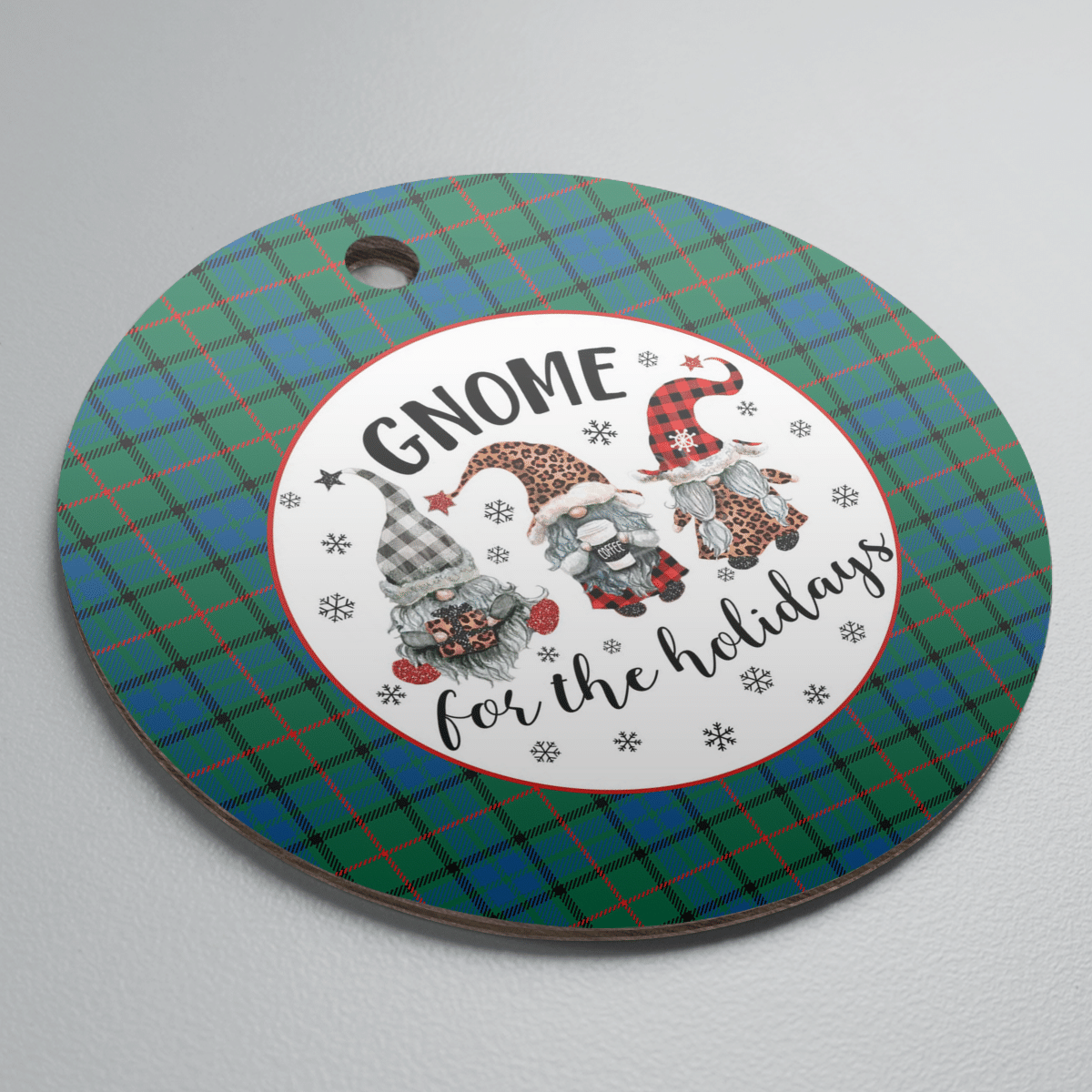 Clan Lauder Tartan Tartan Crest Gnome Round Ceramic Ornament VY37 Lauder Tartan Tartan Christmas   