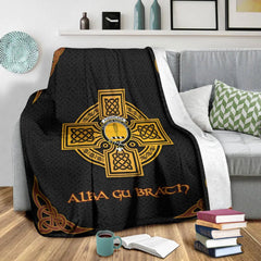 Auchinleck or Affleck Clan Crest Premium Blanket Black  Celtic Cross Style IO91 Clan Ross Tartan Today   