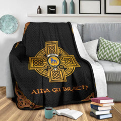 Bruce Clan Crest Premium Blanket Black  Celtic Cross Style MO84 Clan Ross Tartan Today   