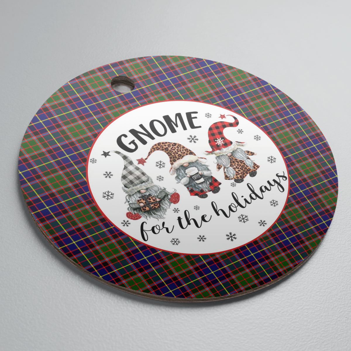 Clan Aikenhead Tartan Gnome Round Ceramic Ornament QY85 Aikenhead Tartan Tartan Christmas   