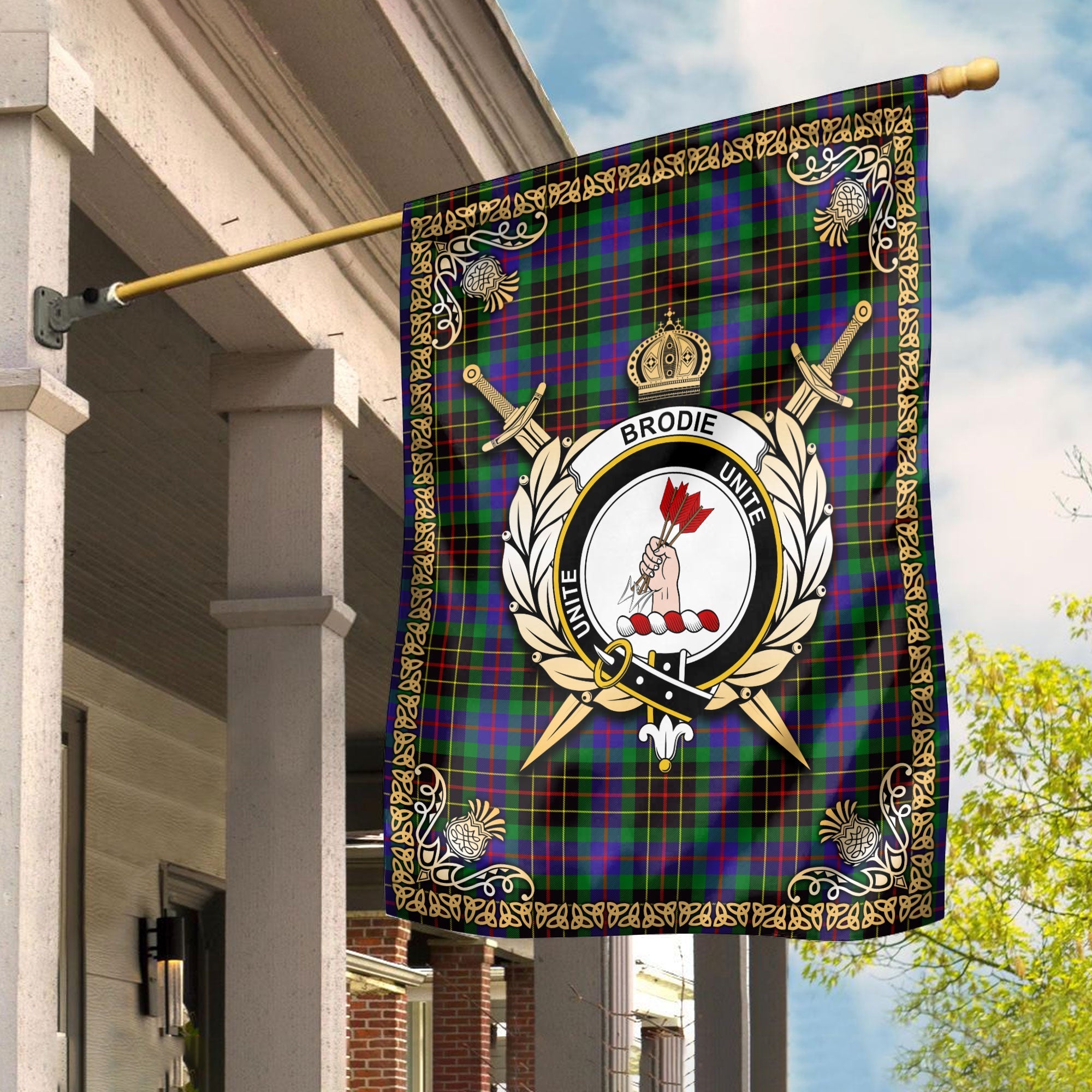 Clan Brodie Hunting Modern Tartan Crest Garden Flag  - Celtic Thistle  EY11 Clan Brodie Tartan Today   