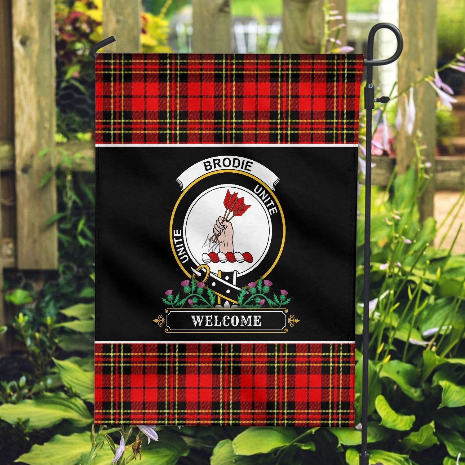 Clan Brodie Modern Tartan Crest Garden Flag  - Welcome  ZB38 Clan Brodie Tartan Today   