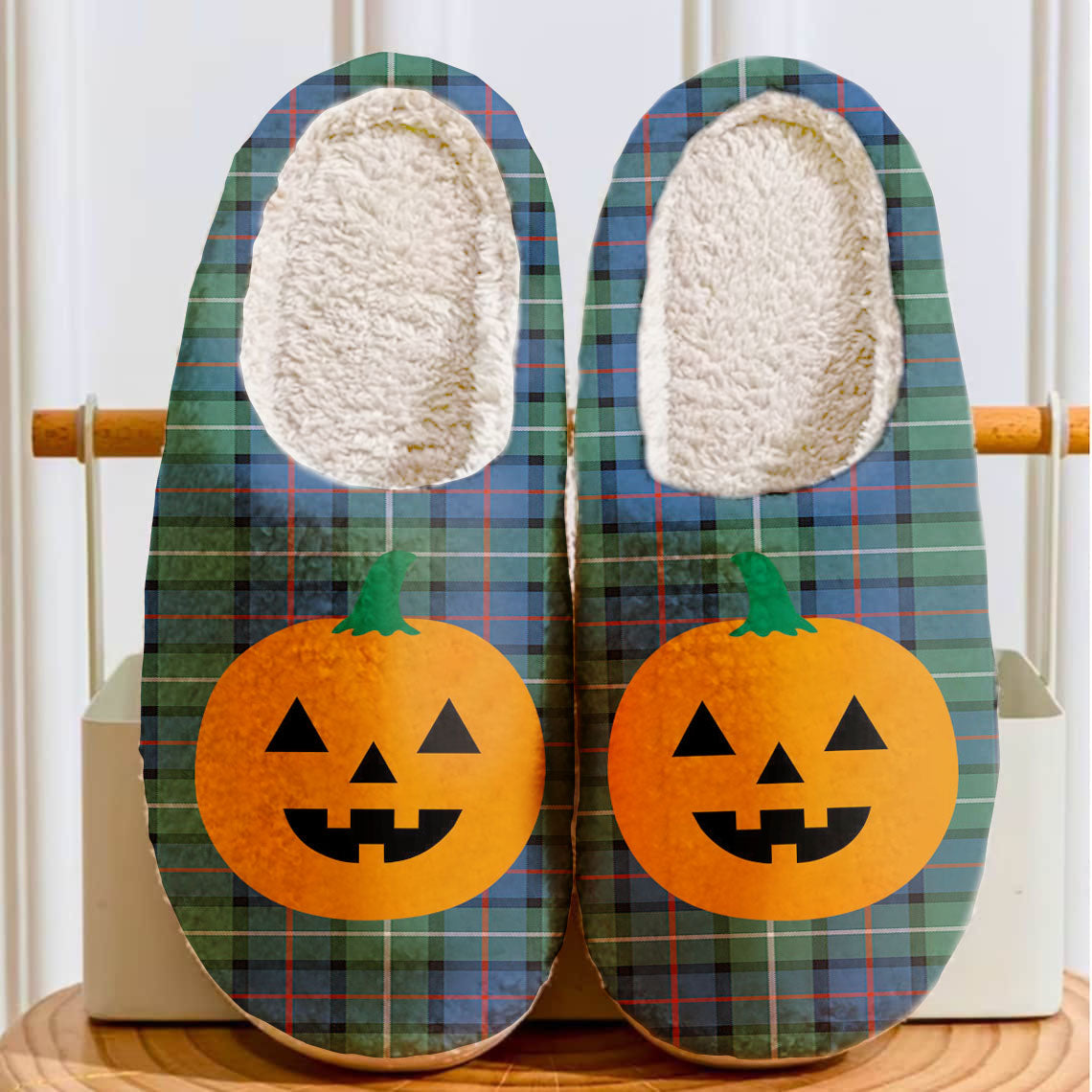 Clan Davidson of Tulloch Tartan Halloween Pumpkin Slippers, Fluffy Spooky Slippers OW36 Davidson of Tulloch Tartan Tartan Halloween   