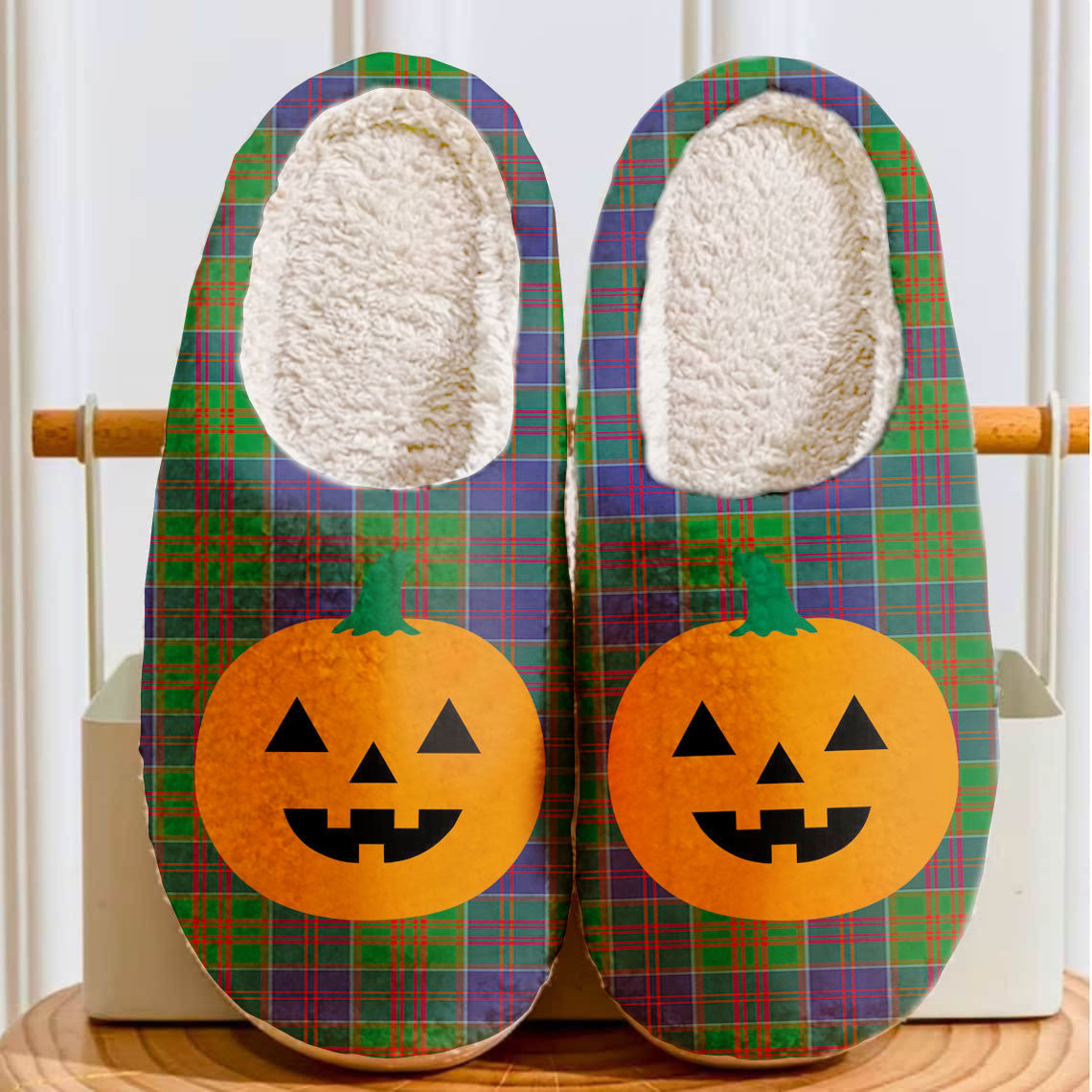 Clan Stewart of Appin Hunting Modern Tartan Halloween Pumpkin Slippers, Fluffy Spooky Slippers ZH79 Stewart of Appin Hunting Modern Tartan Tartan Halloween   